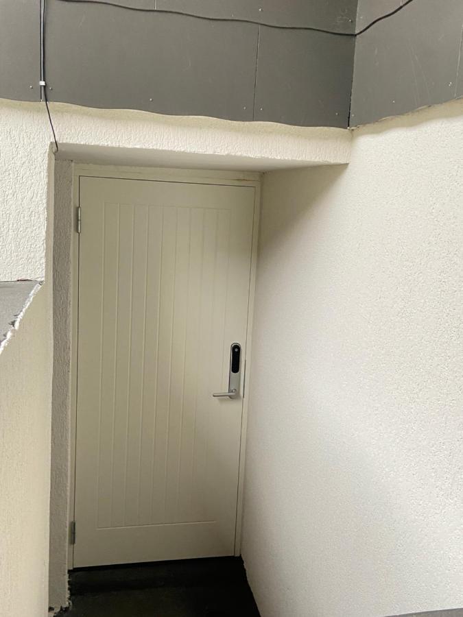 Appartamento Andalsnes Underground Flat Esterno foto