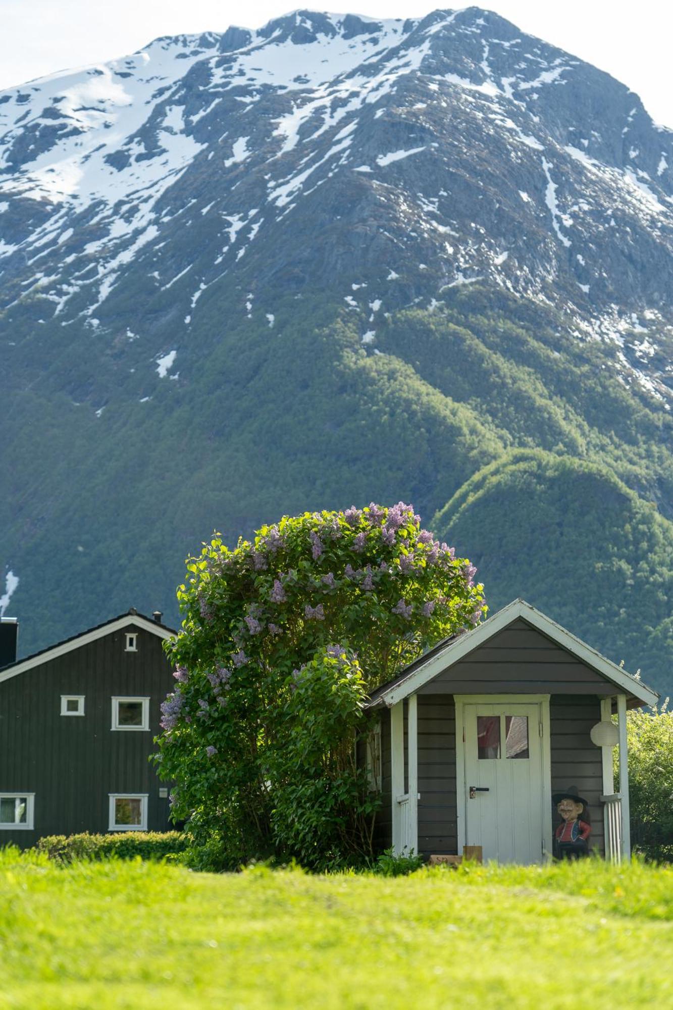 Appartamento Lovely Underground Flat Åndalsnes Esterno foto